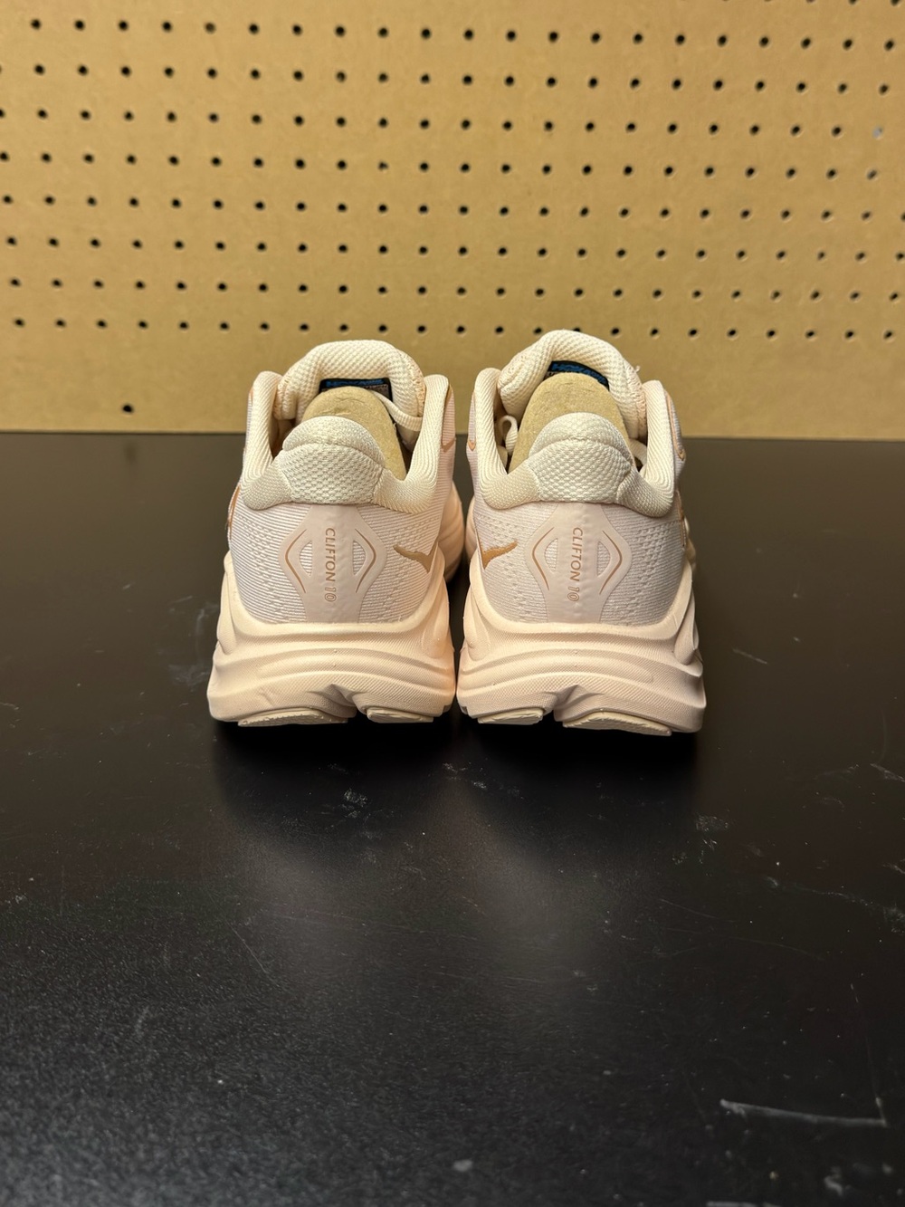 Hoka Clifton 10 Sand Womens Size 6.5 / 7.5 - Picture 4 of 6